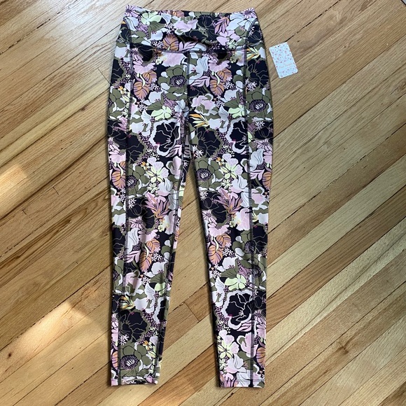 W/tag FP Movement set - Picture 4 of 6